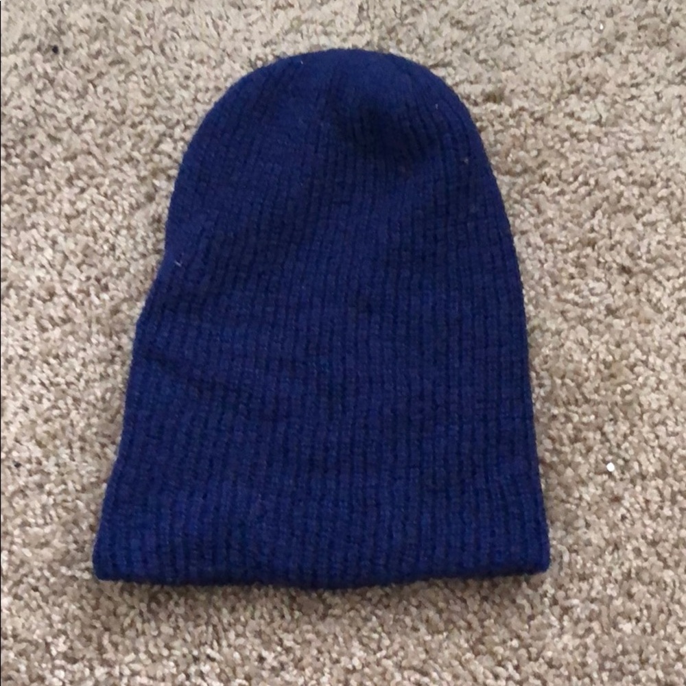 BLUE BEANIE